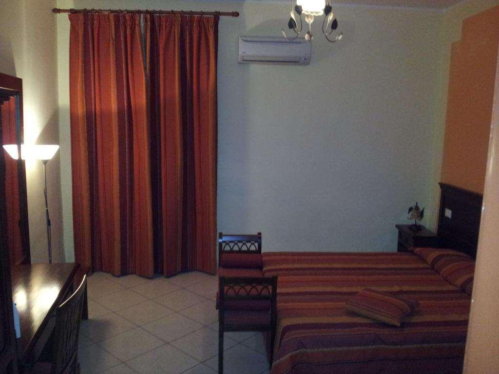 George Hotel Barcellona-Pozzo di Gotto Room photo